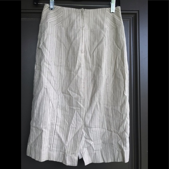 𝅺Le Chateau Skirt - Picture 2 of 10